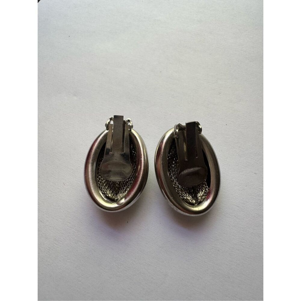 90s Vintage Womens Chunky Mesh Silver Tone Clip On Oval Earrings Edgy Retro Goth - Picture 3 of 4